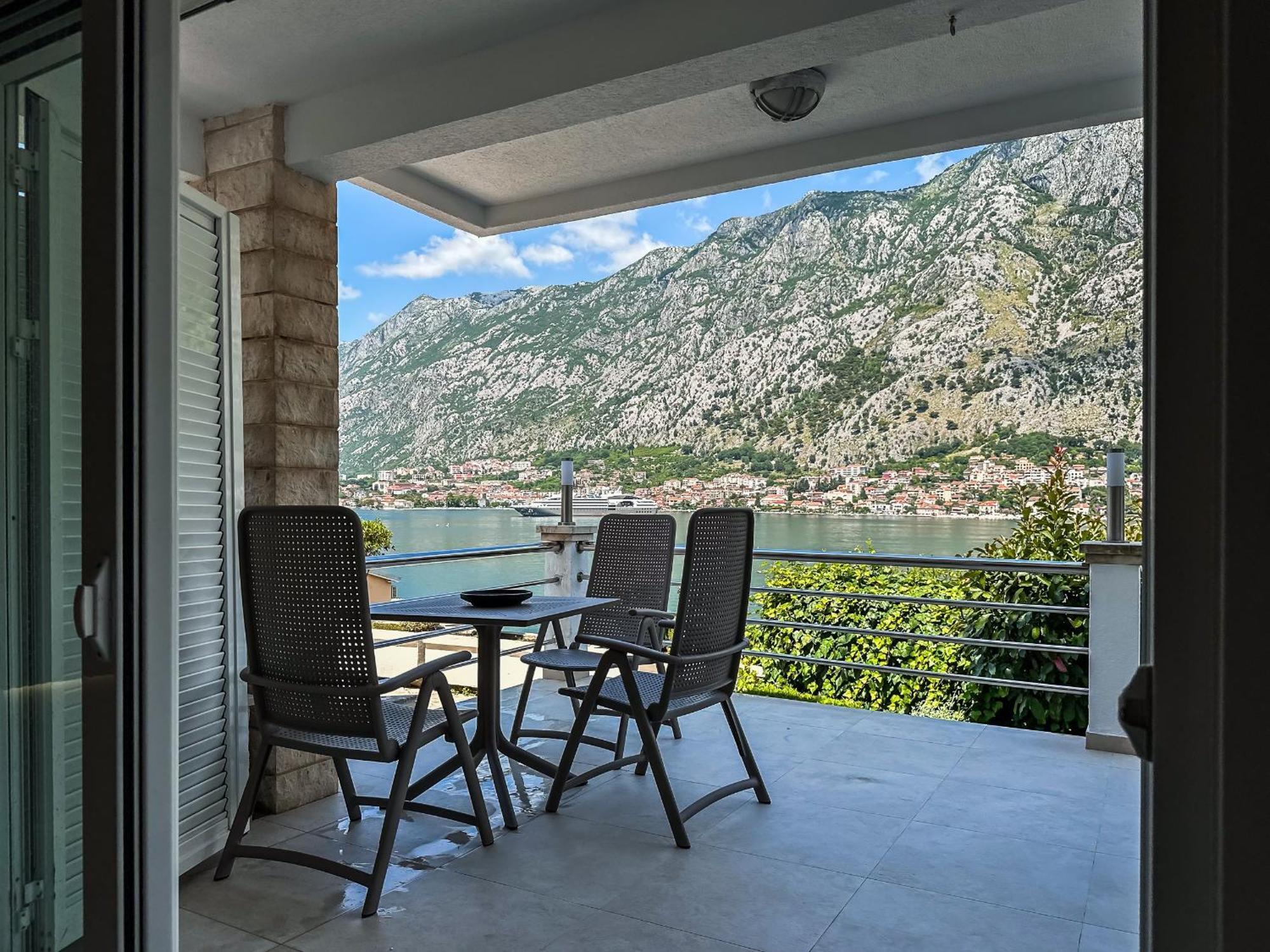 Chillout Apartment In Kotor Bay Εξωτερικό φωτογραφία